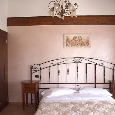 L'oasi Di Pierino Alloggio per agriturismo *